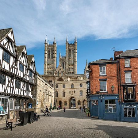 Pass The Keys Cosy High Street Studio With Free Parking Apartment Lincoln Exterior photo