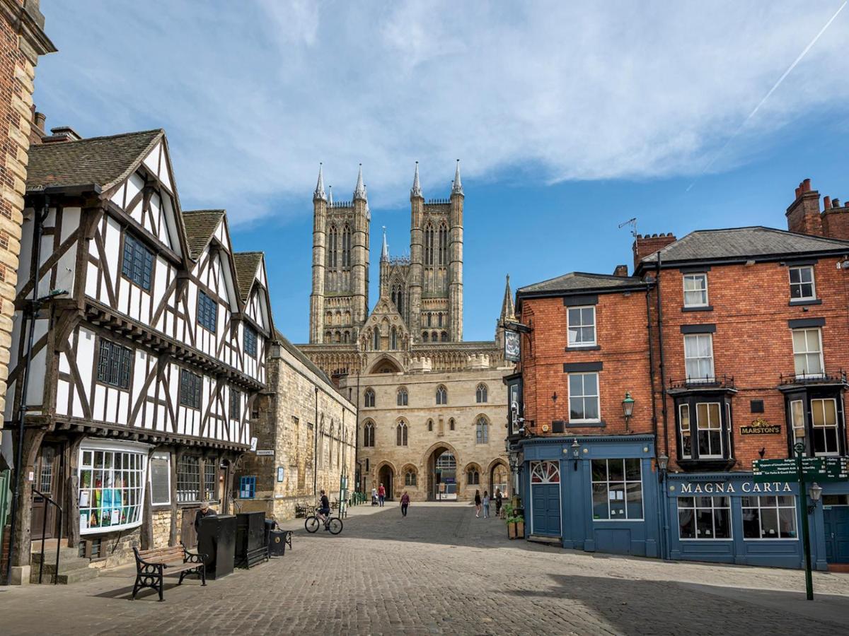 Pass The Keys Cosy High Street Studio With Free Parking Apartment Lincoln Exterior photo